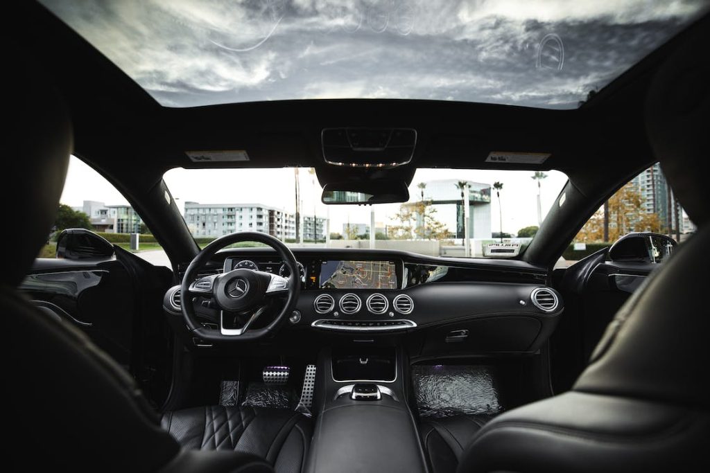 Binfield to Gatwick Airport Taxi – Reliable Transfers 24/7